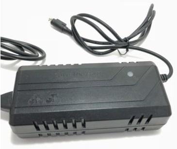 Chargeur BionX pour batteries Li-Mn 41v (11S) avec prise PS2, 01-3443