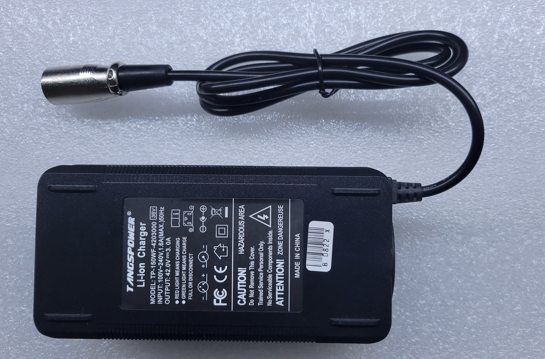 Chargeur BionX pour batteries Li-Mn 37v (10S) avec prise XLR 4, 01-3444